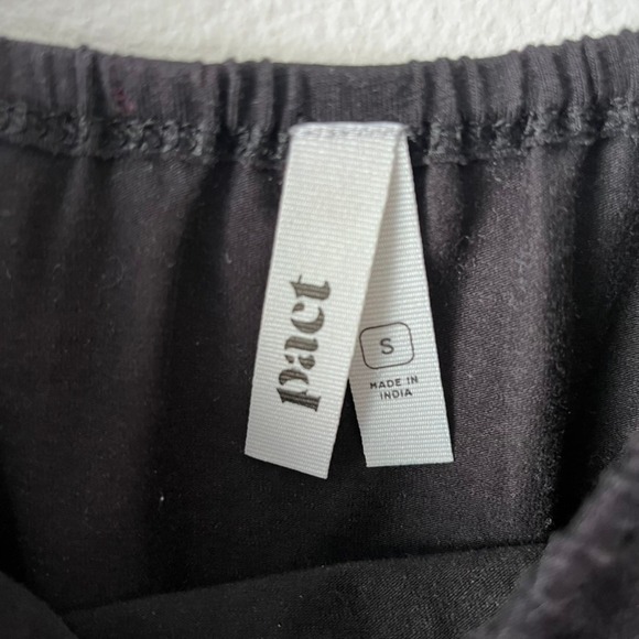 Pact Women's Luxe Jersey Flutter Sleeve Top in Black Short Sleeve size small - Picture 6 of 10